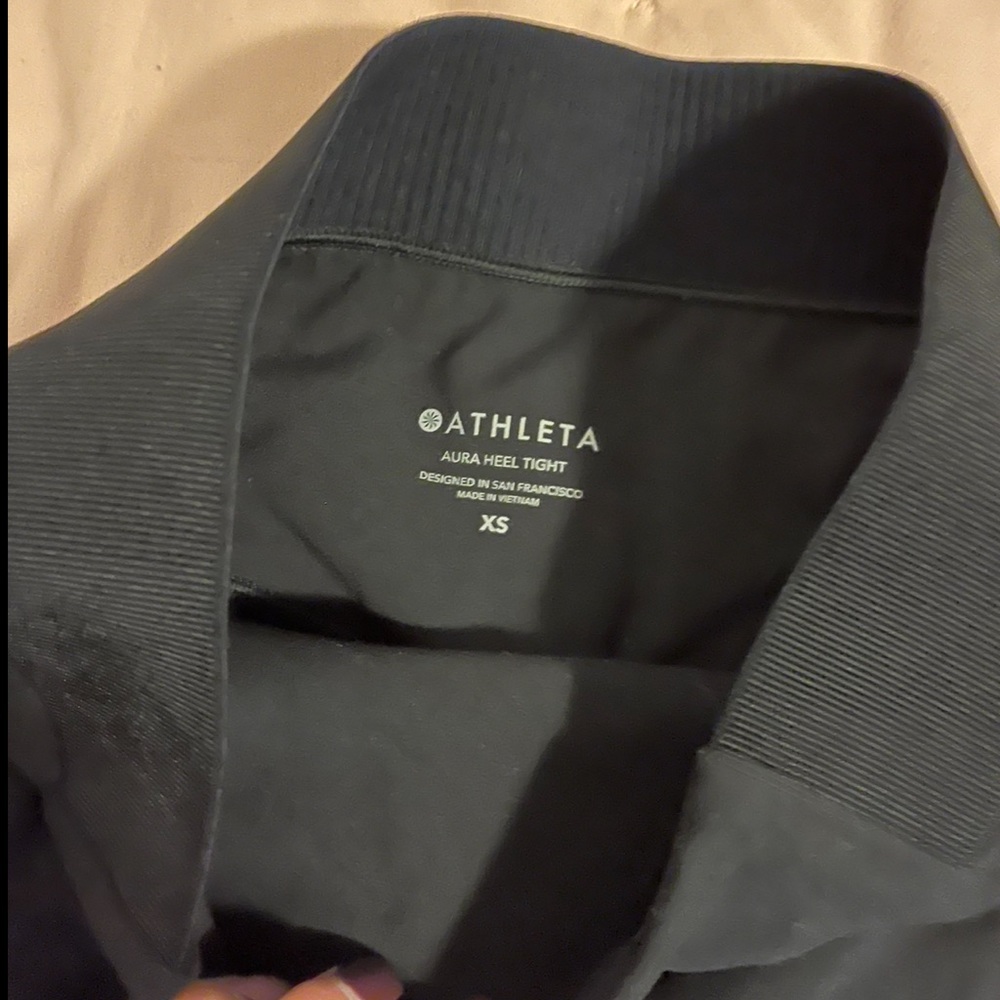 athleta mesh leggings full length very stretchy comfy material!